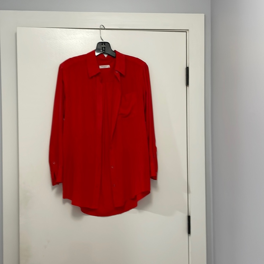 Equipment silk red blouse
